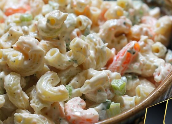 Sweet Amish Macaroni Salad prepared at home with simple ingredients and clear steps.